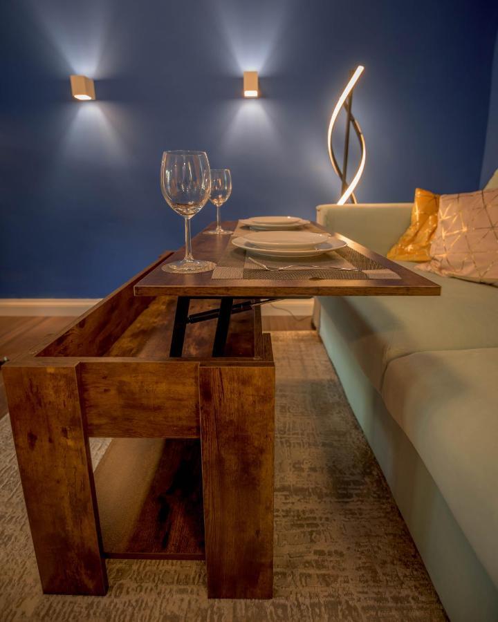 Quirky Vaulted Flat With Terrace Apartment Bath Bagian luar foto